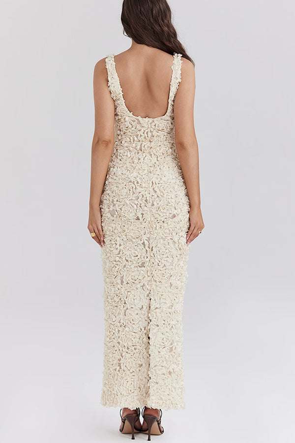 Lyra - Backless Maxi Dress with Floral Print