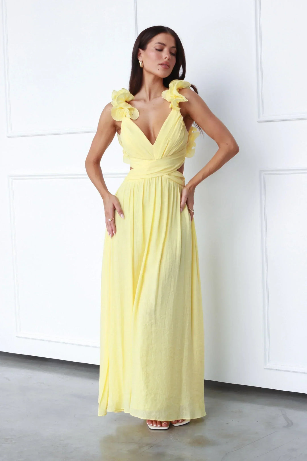 Vanessa - Elegant Backless Maxi Dress