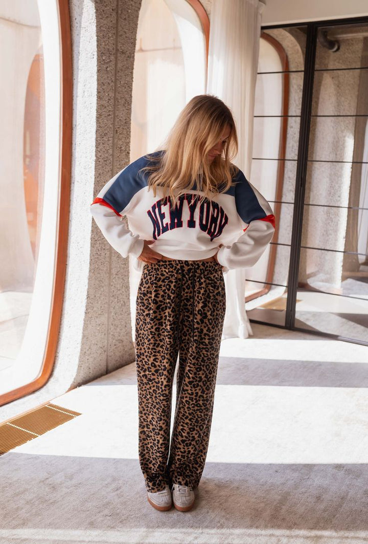 MIRA™ |The Leopard Sweatpants