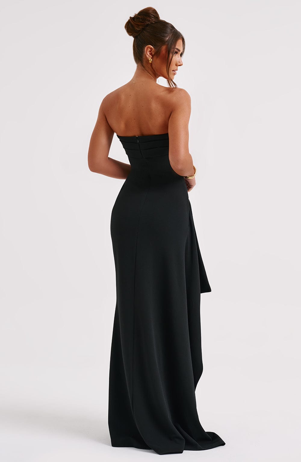 Alina - Off-shoulder maxi dress